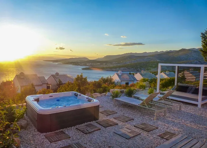 ヴィラ Mit Whirlpool Und Meerblick クレノヴィツァ